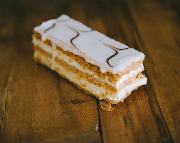 JK Bakery Napoleon Slice, with its traditional mille feuille filling, is a perfect blend of buttery pastry and sweet cream